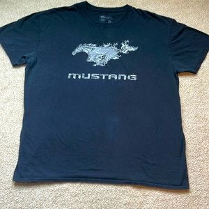 Oversized black Mustang shirt, silver Logo.